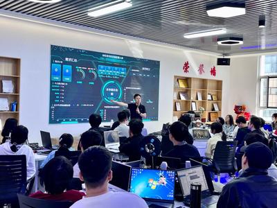 我院多門微課程正式開班，開啟教育科技技術(shù)開發(fā)新篇章