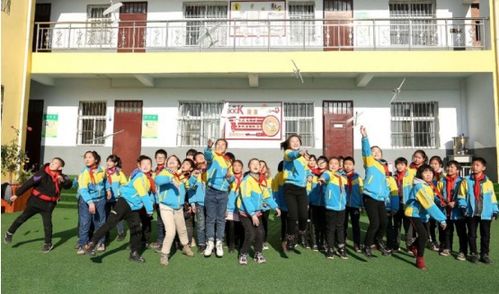 依托科技扶助，開發(fā)卓越課程 汝陽示范教研活動引領(lǐng)青少年科技素養(yǎng)提升